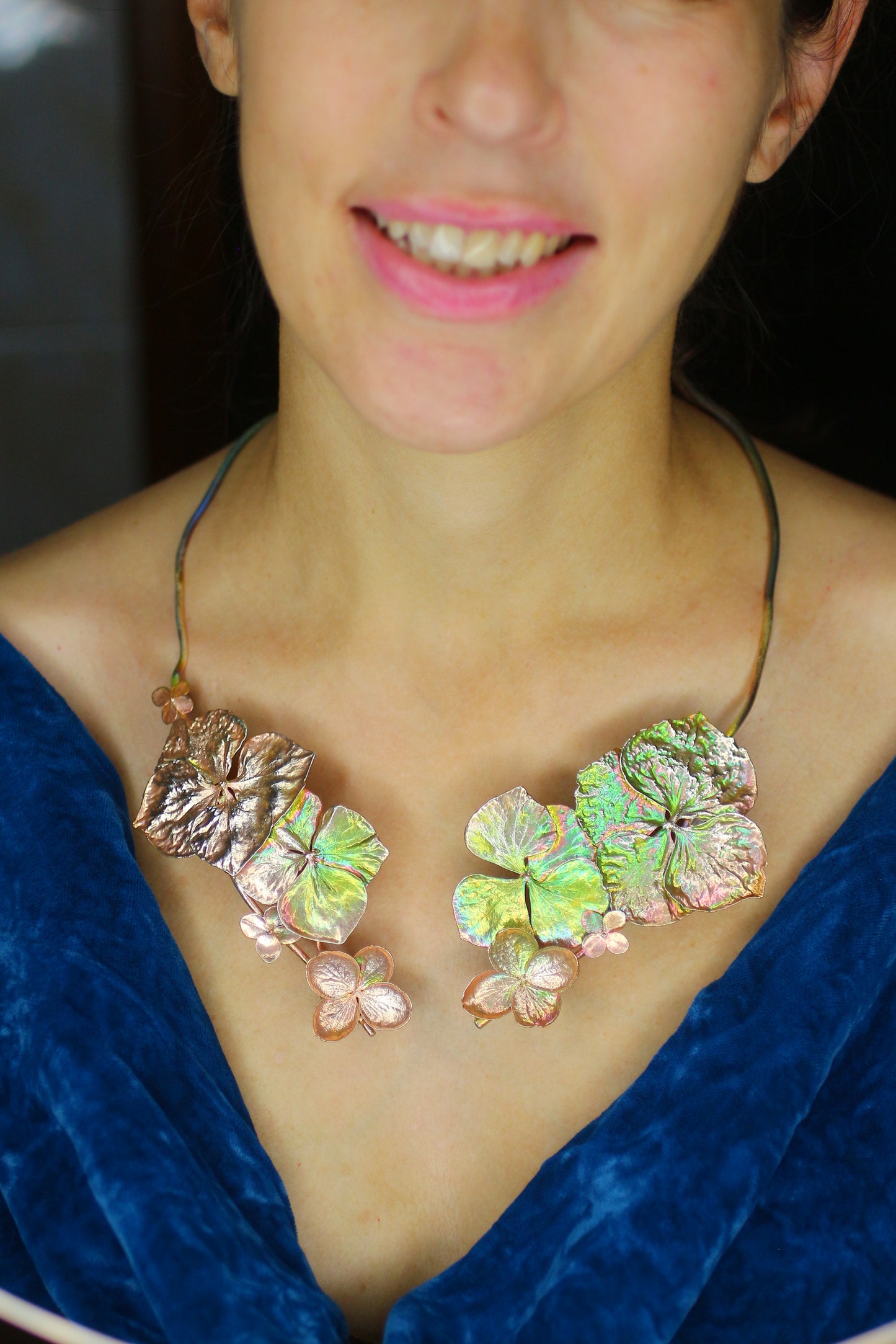 Colar com flores de hortensia