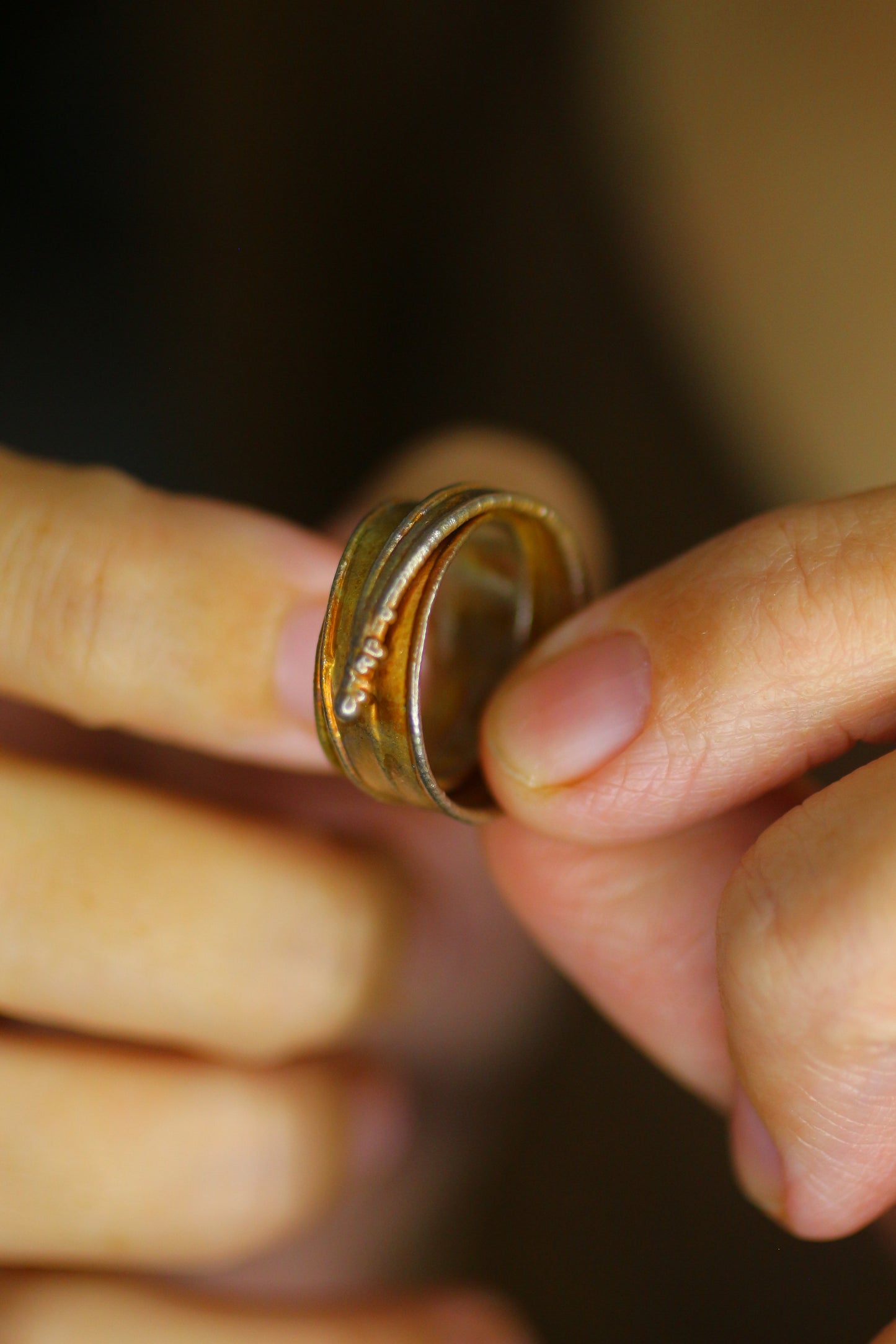 Anel com folha de palmeira