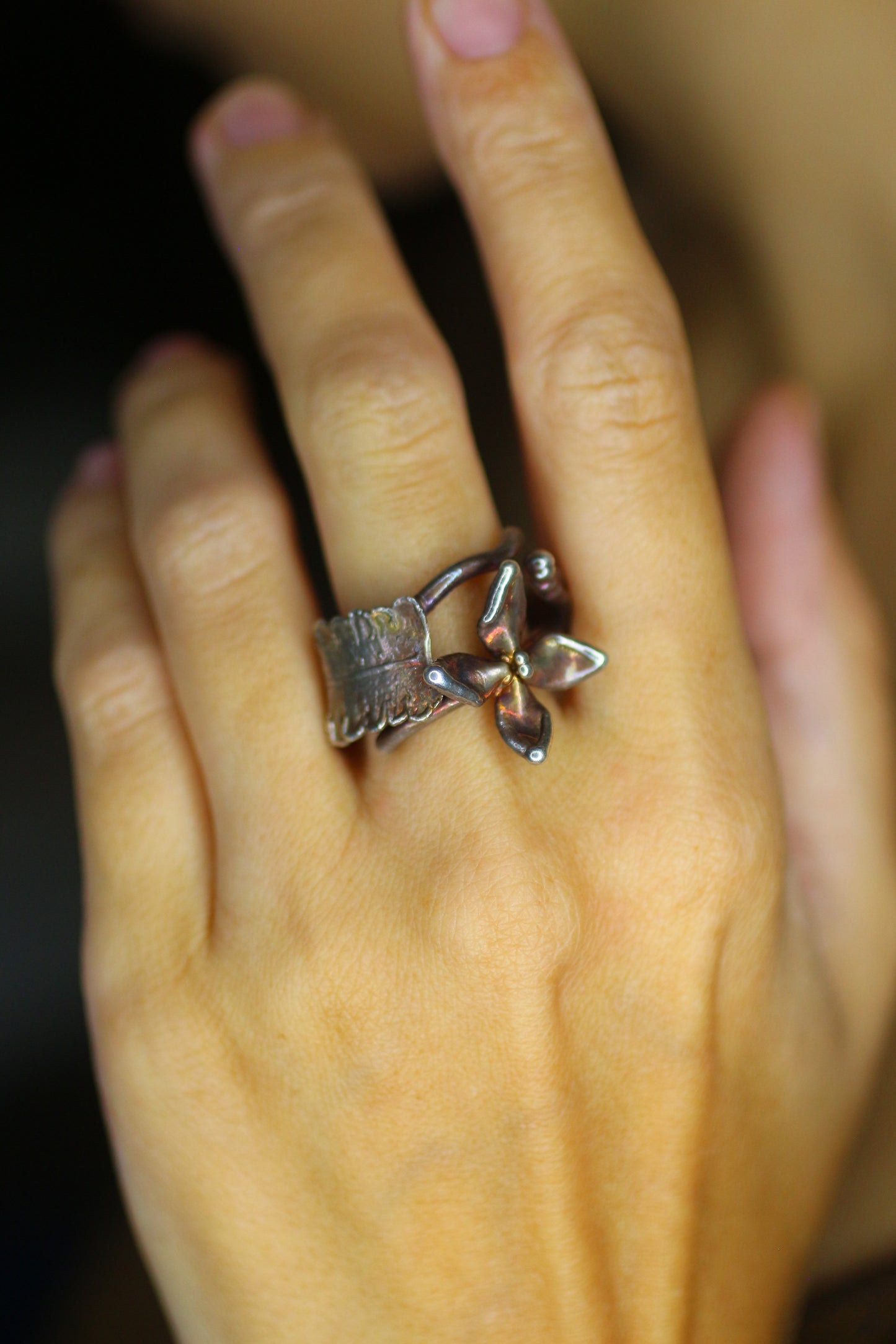 Anel com folha de feto