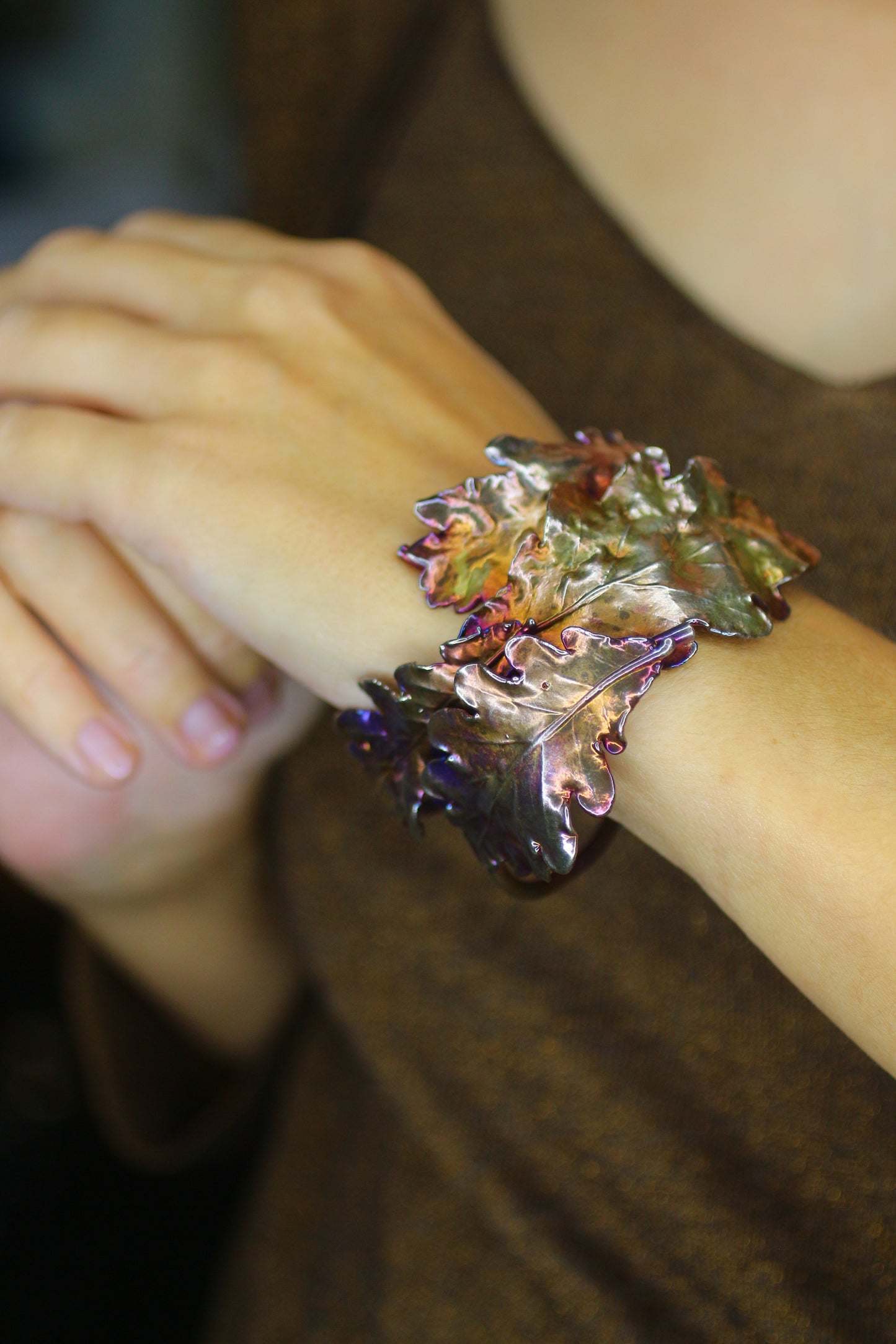 Pulseira com folhas de carvalho