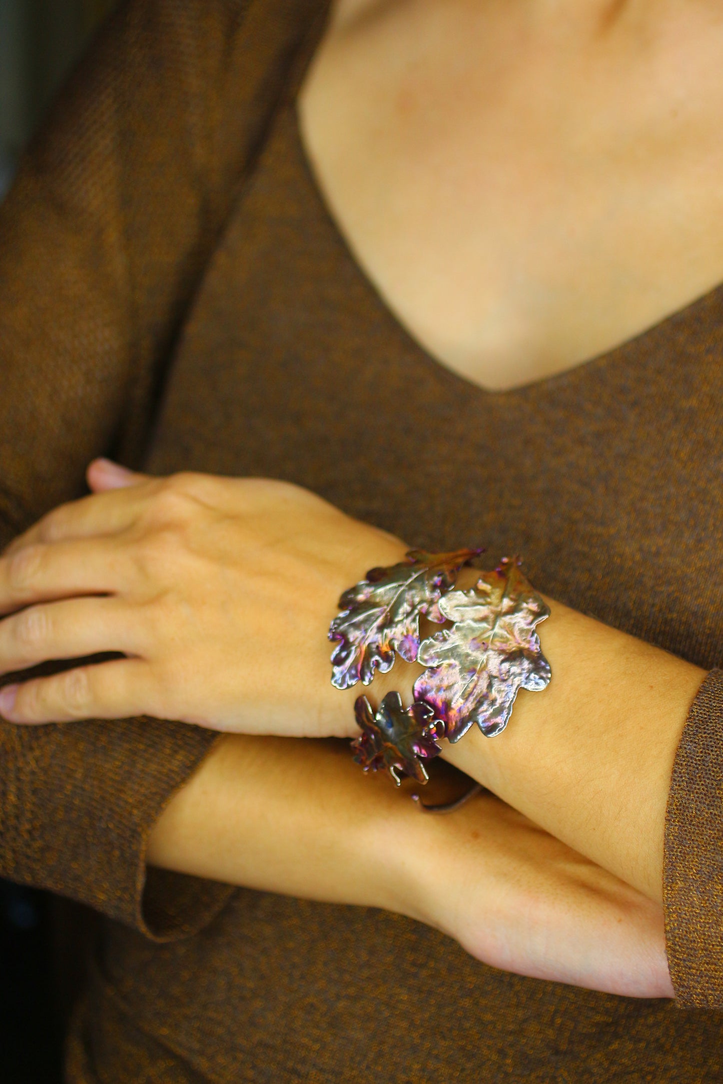 Pulseira com folhas de carvalho