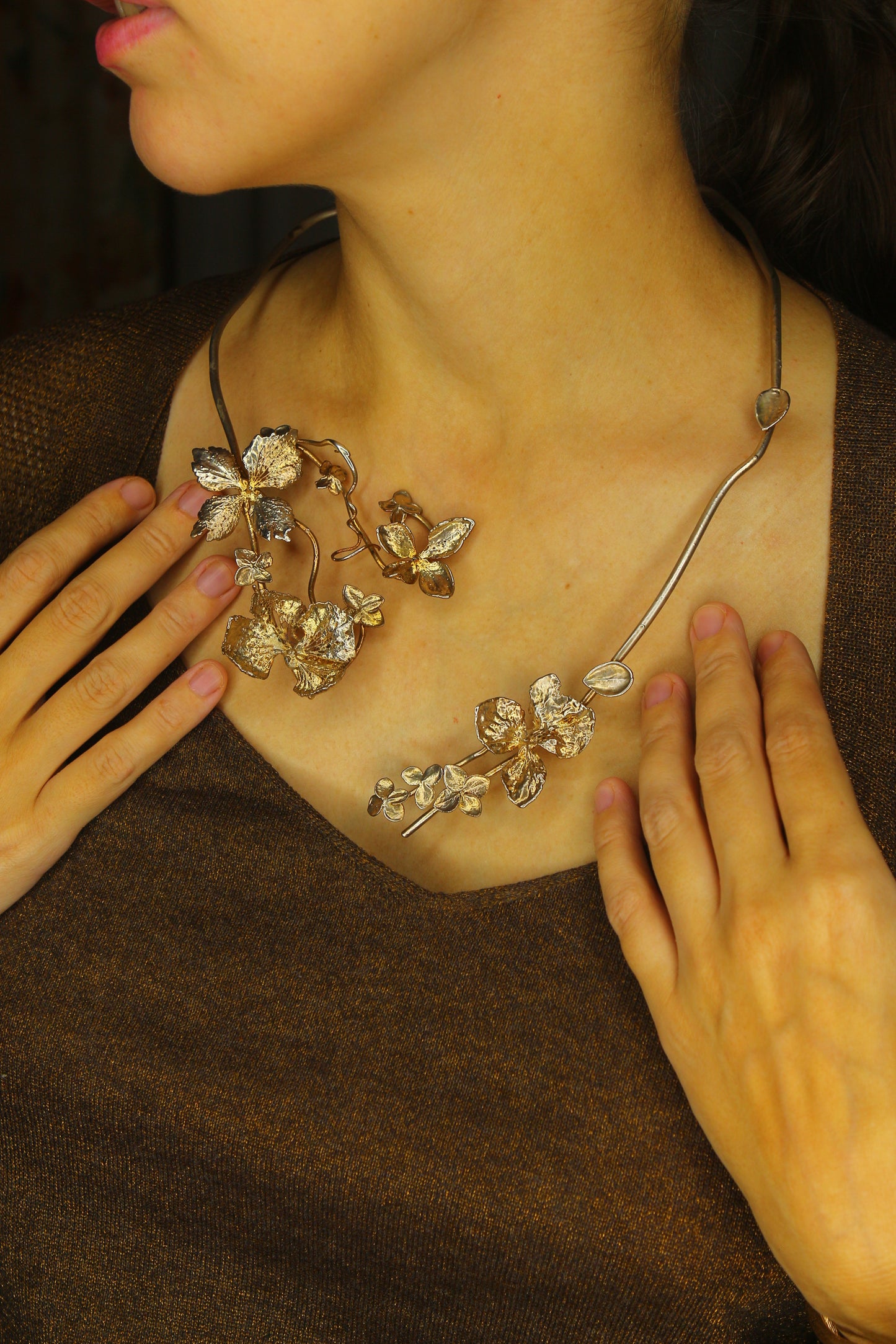 Colar com flores de hortensia