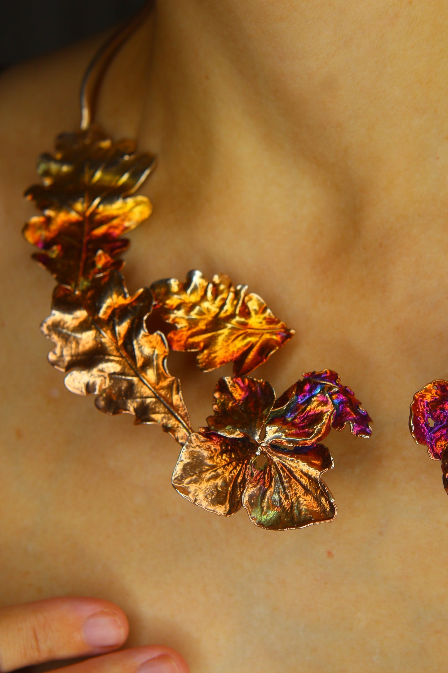 Colar com flores de hortensia