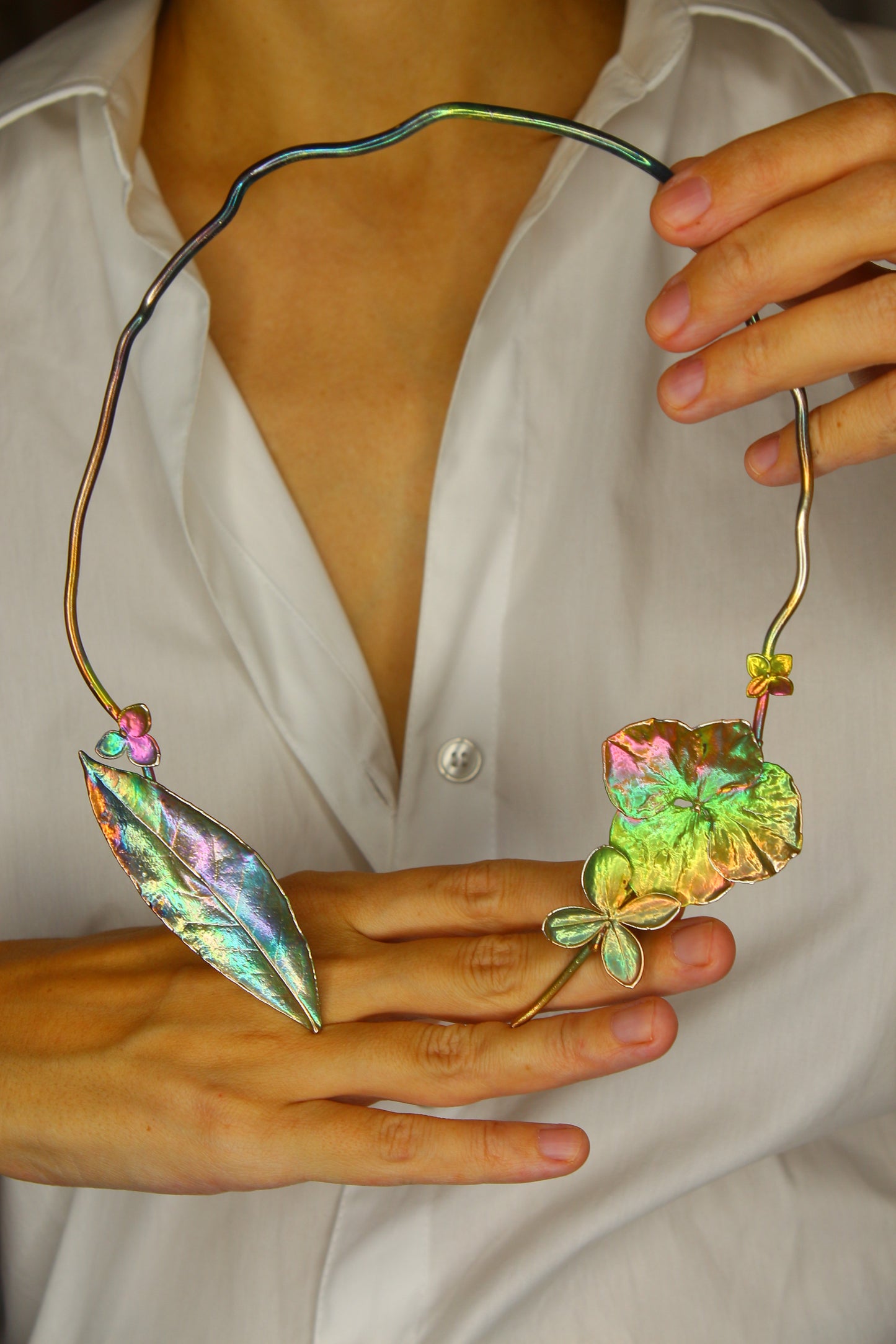 Colar com flores de hortensia