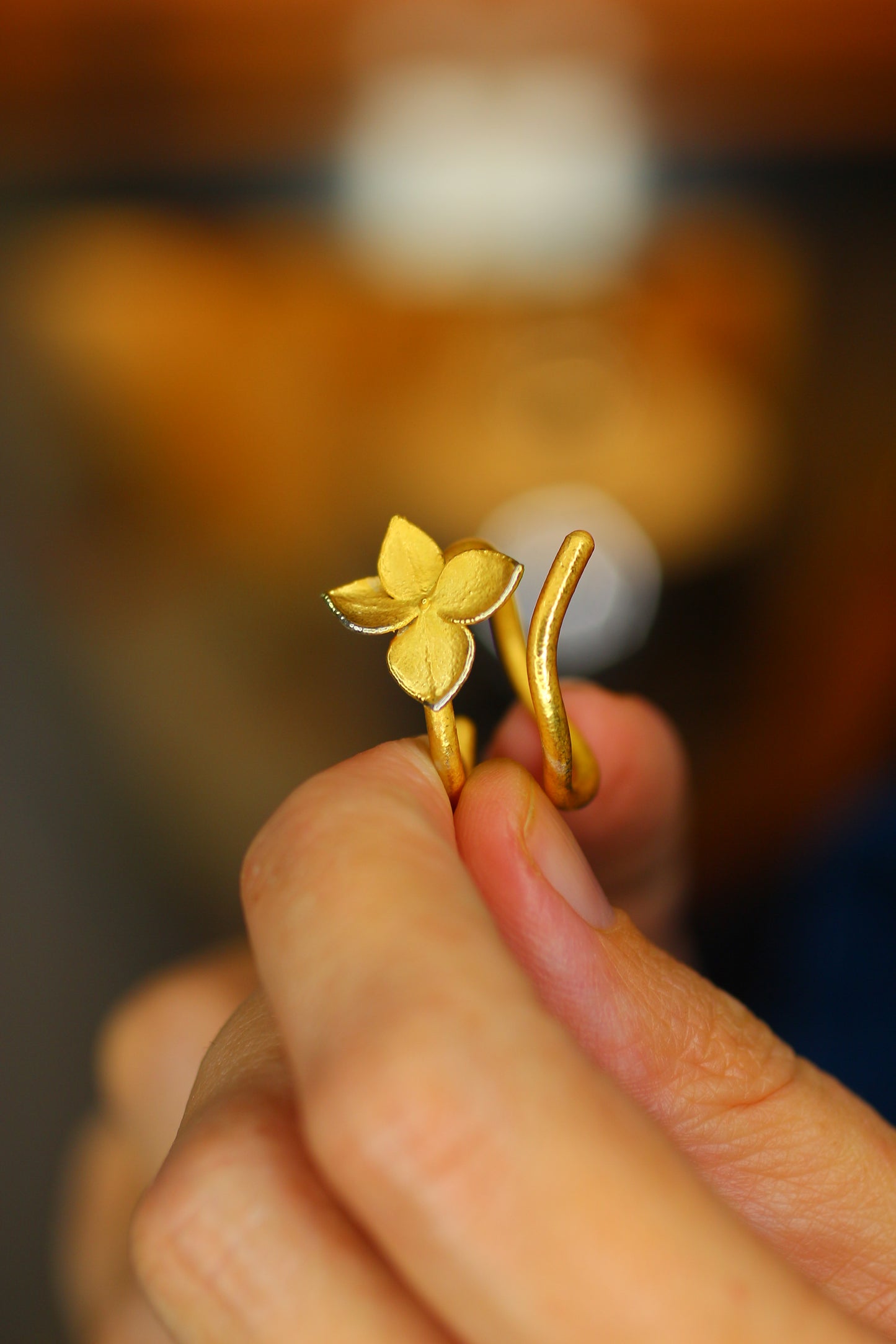 Anel com flor de hortensia