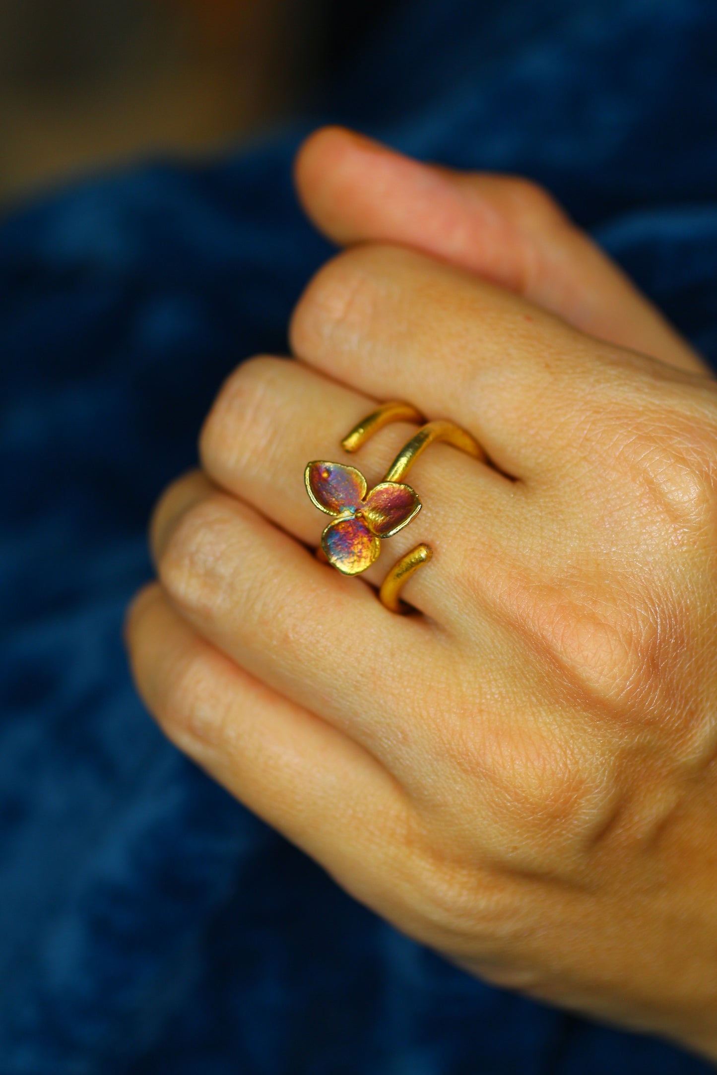 Anel com flor de hortensia