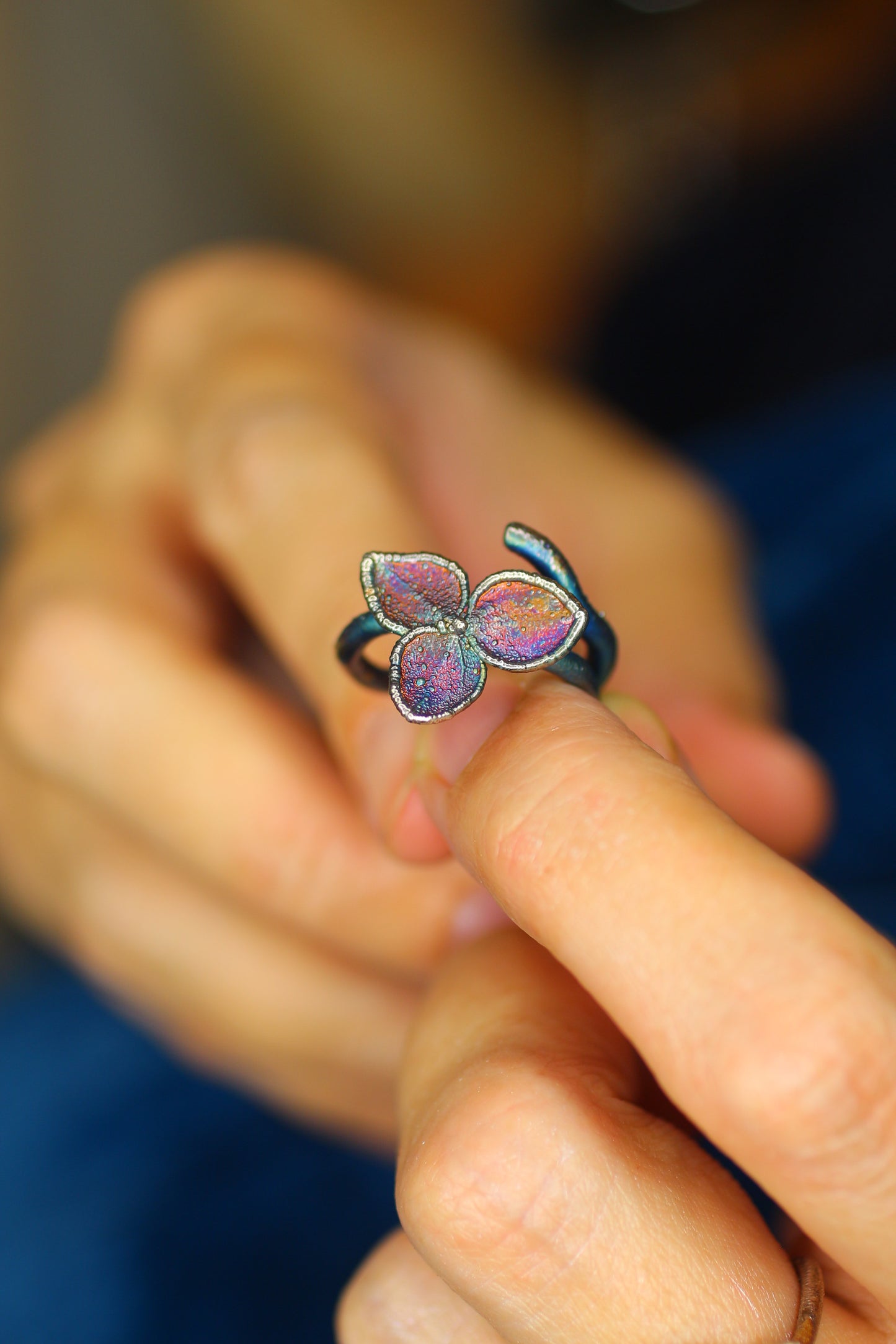 Anel com flor de hortensia