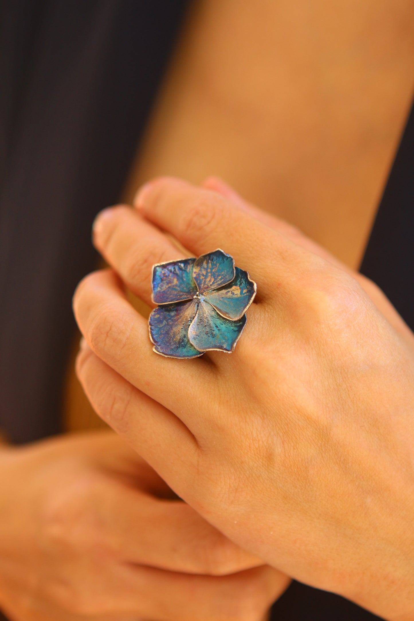 Anel com flor de hortensia