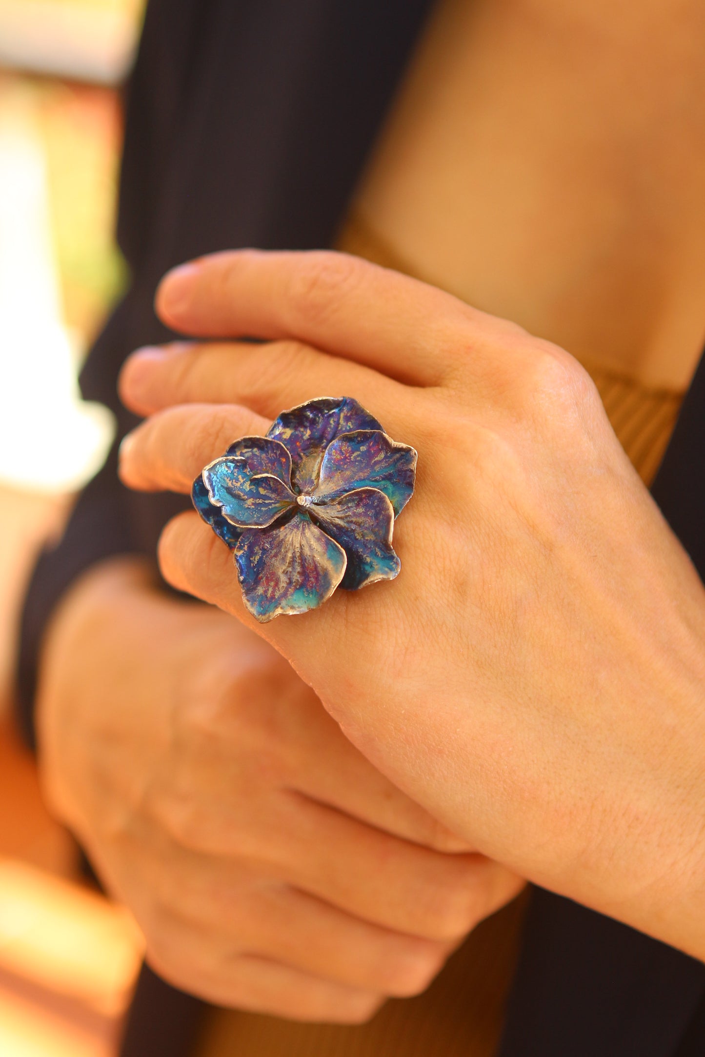 Anel com flor de hortensia
