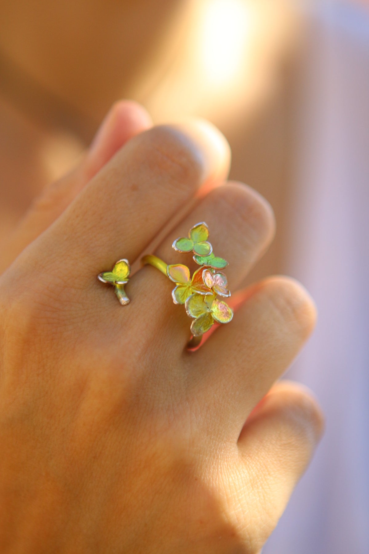 Anel com flor de hortensia