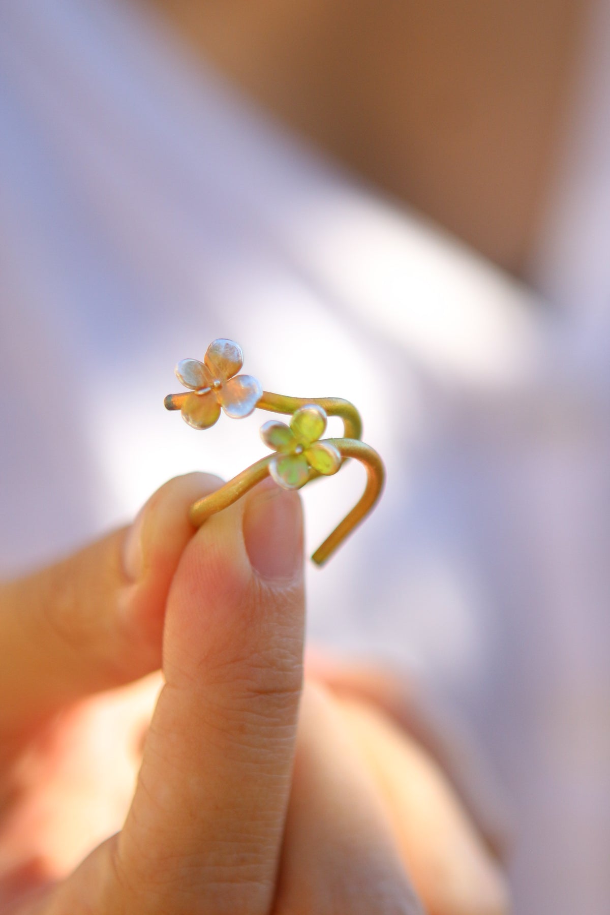 Anel com flor de hortensia
