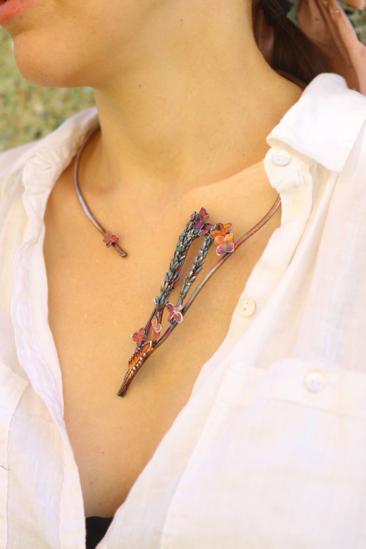 Colar com flores de lavanda