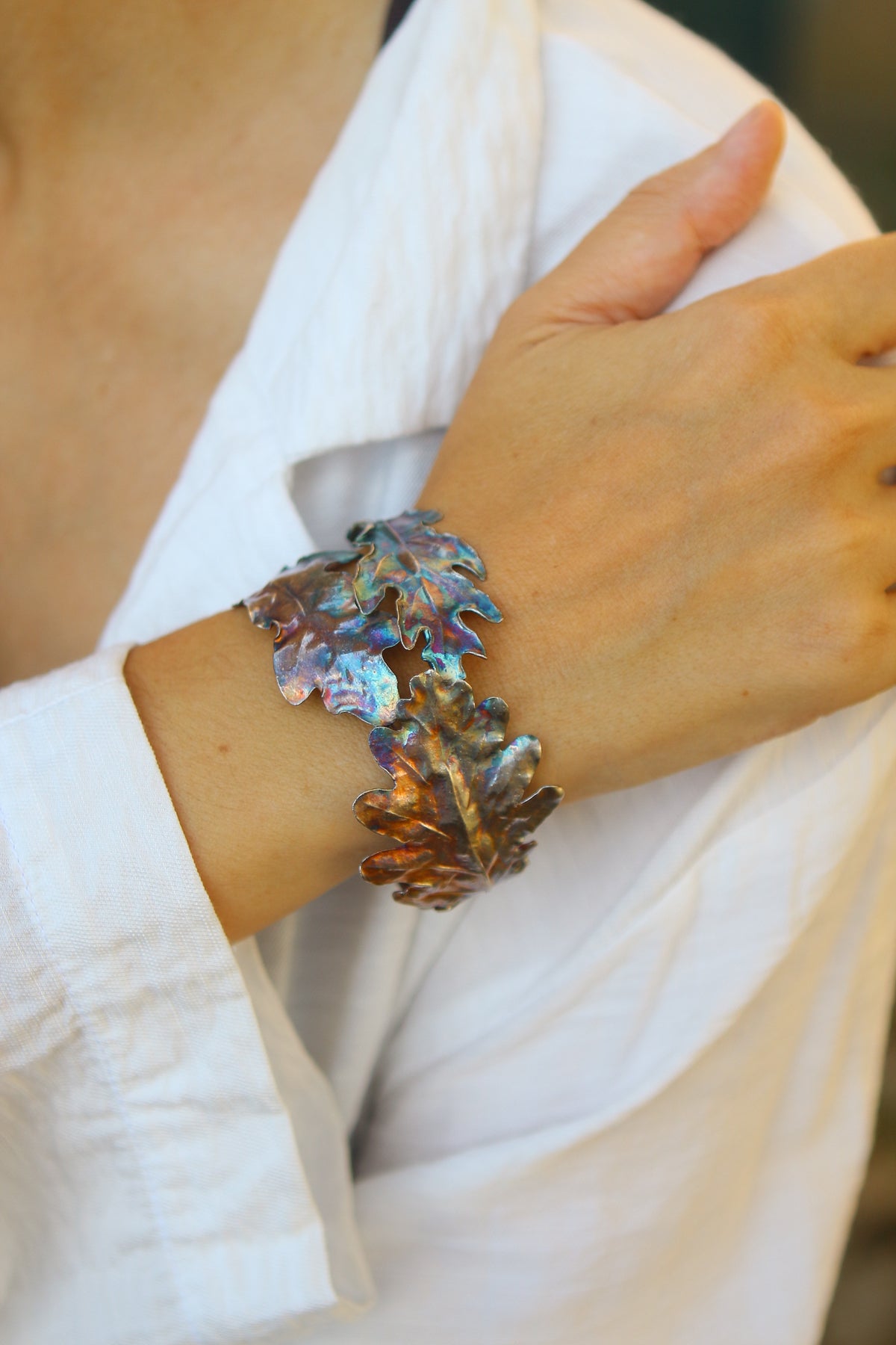 Pulseira com folhas de carvalho