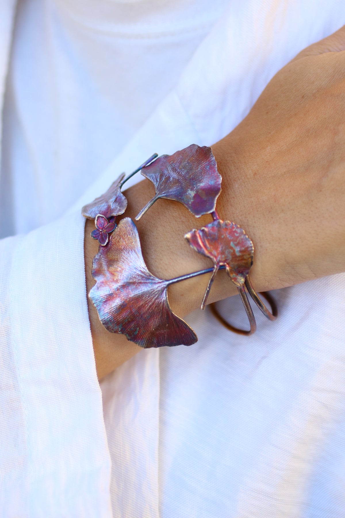 Pulseira com folhas de Gingko